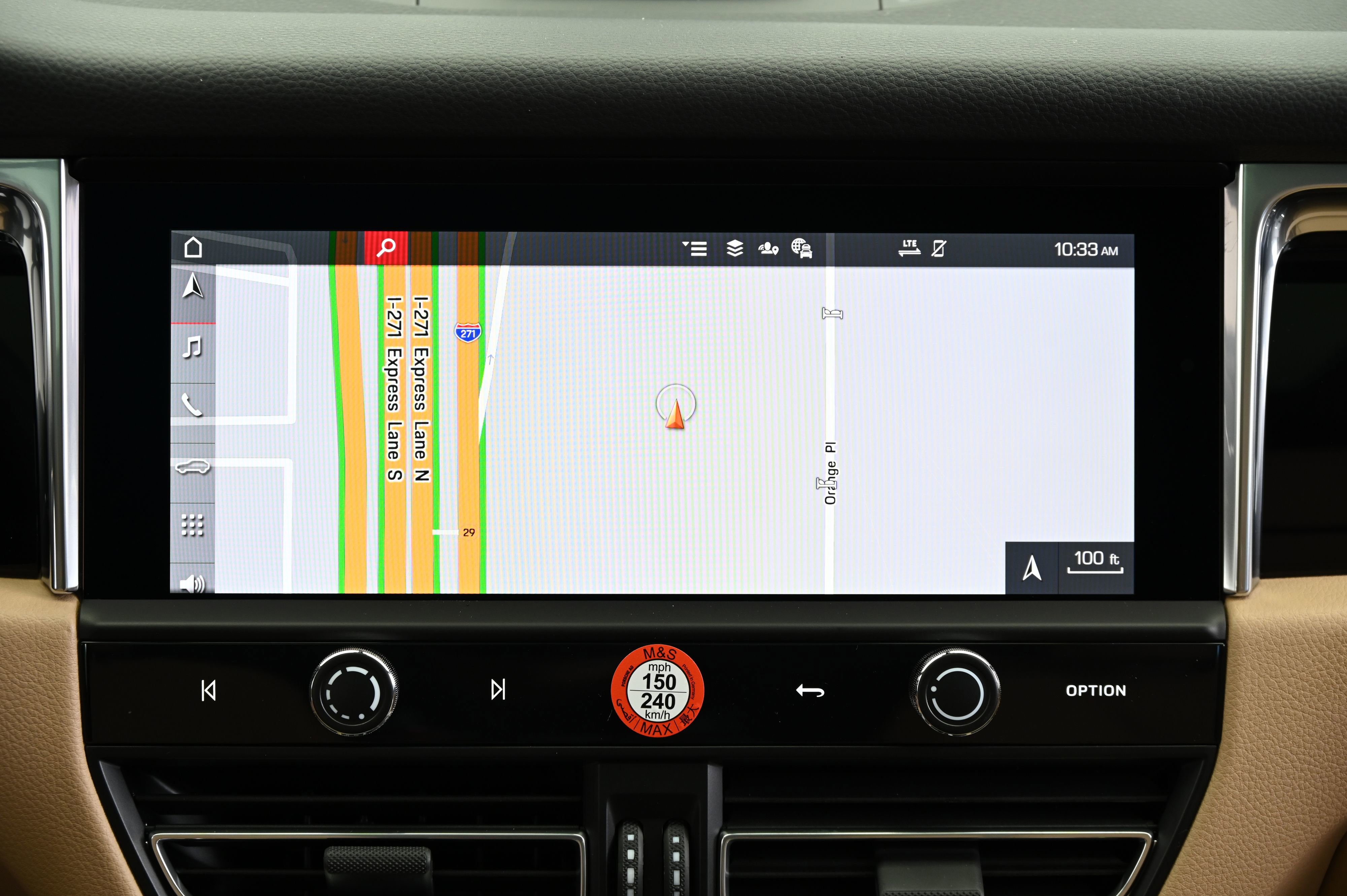 Certified 2025 Porsche Macan image 41