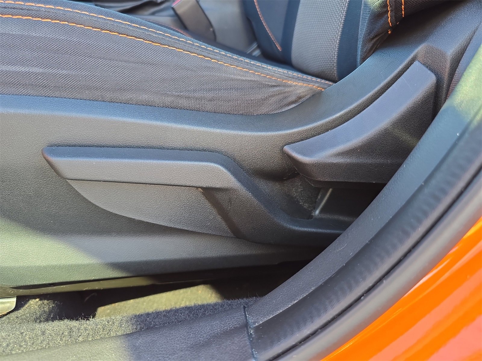 Used 2018 Subaru Crosstrek 2.0i Premium w/ Eyesight System image 16