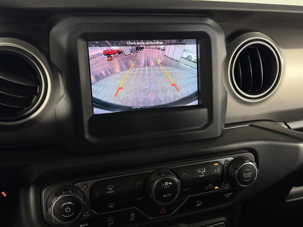 Used 2018 Jeep Wrangler Unlimited Sport S AWD/4WD image 15