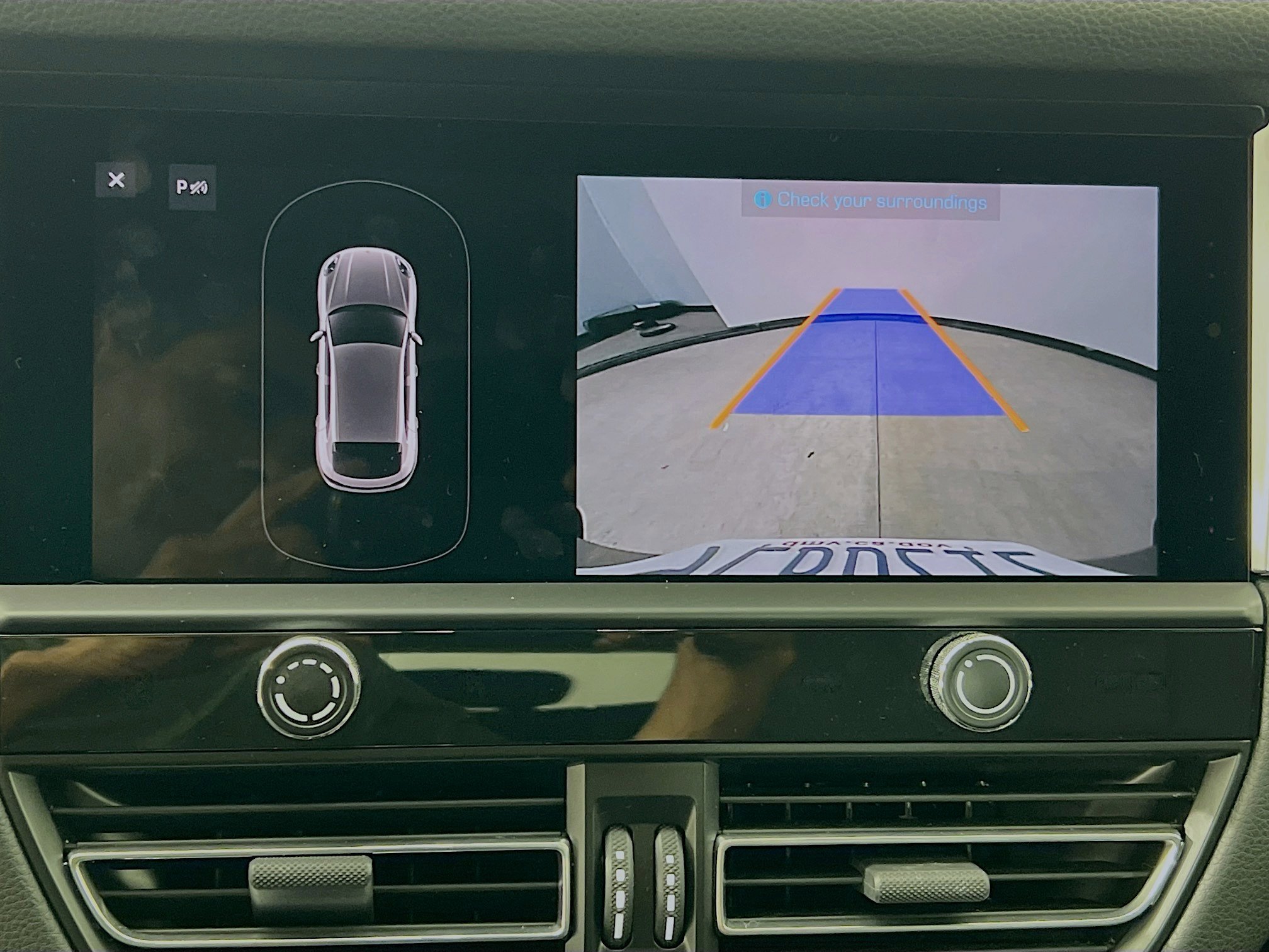 Used 2024 Porsche Macan image 14