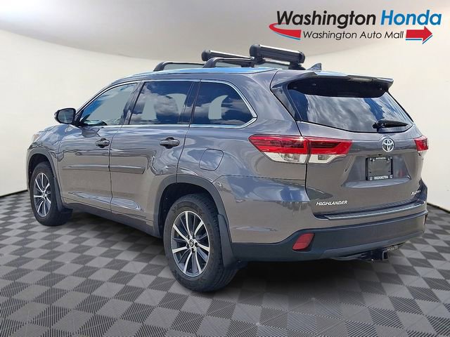 Used 2018 Toyota Highlander XLE AWD/4WD image 4