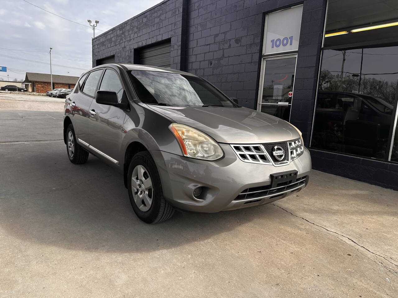 Used 2013 Nissan Rogue S FWD image 2