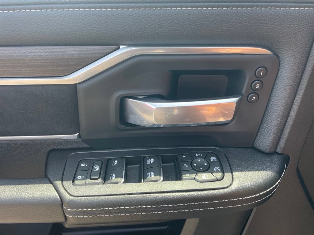 New 2026 RAM 2500 Laramie AWD/4WD image 28