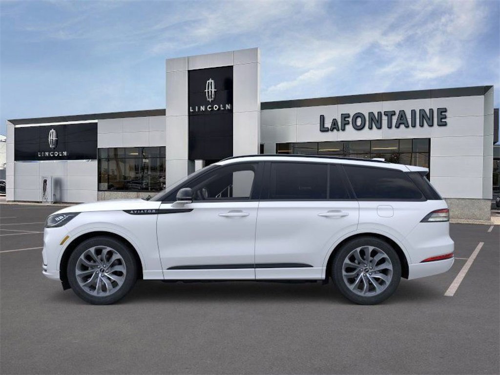 New 2026 Lincoln Aviator AWD image 3