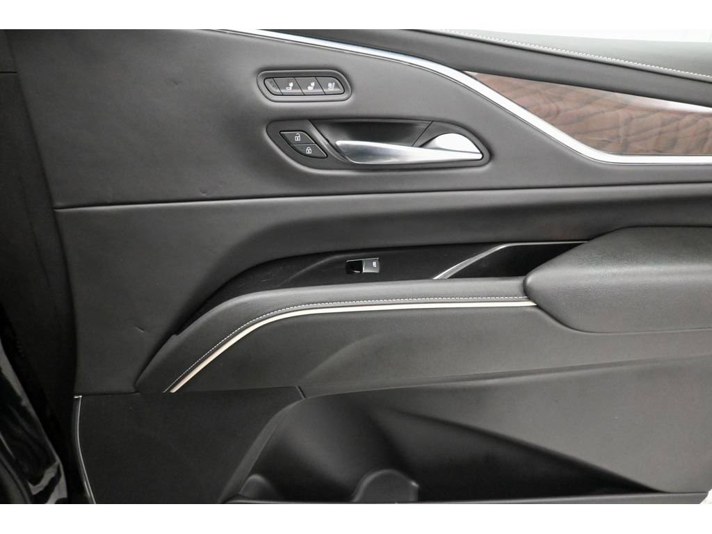 Certified 2024 Cadillac Escalade Sport Platinum w/ LPO, ONYX Package image 17