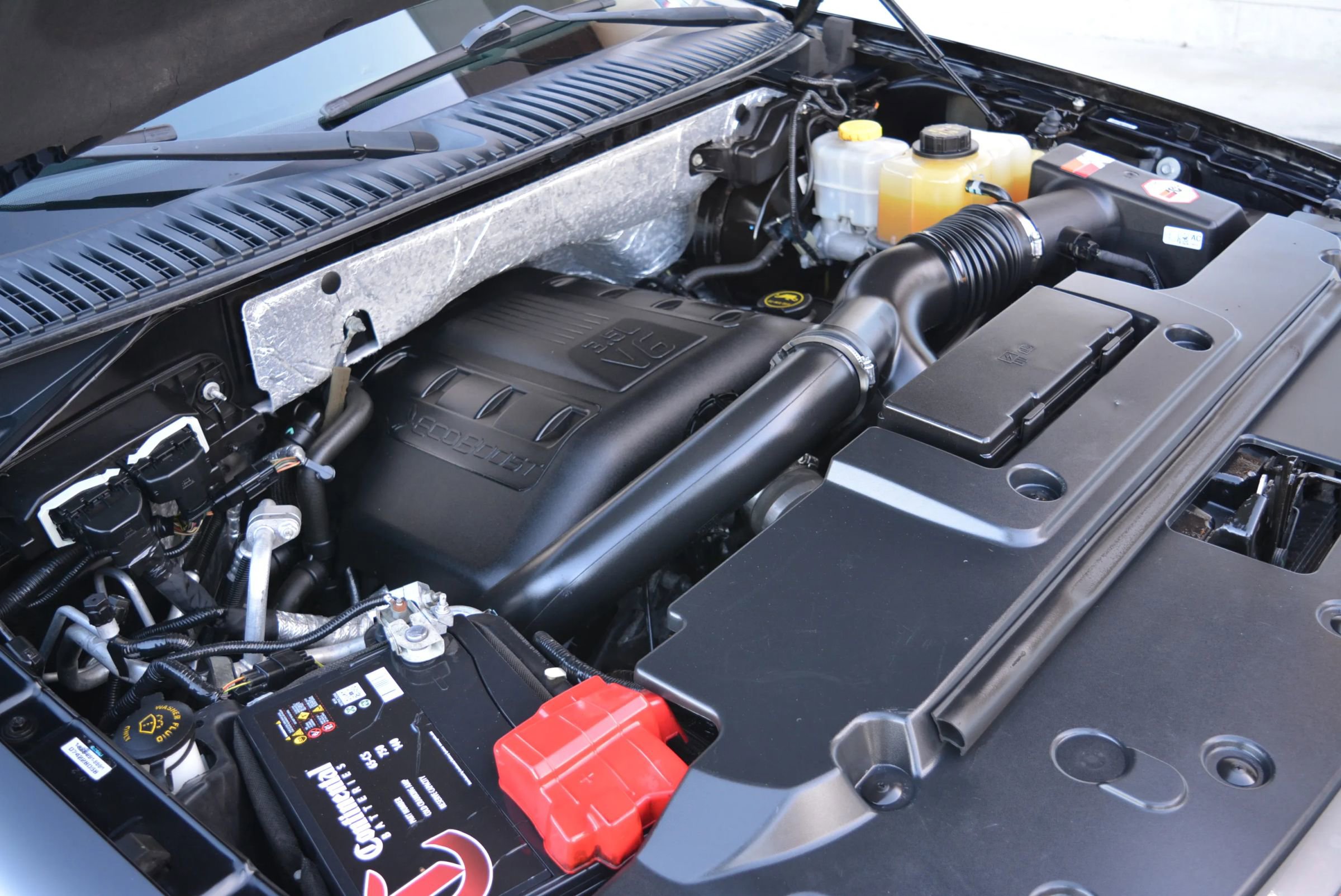 Used 2016 Ford Expedition Limited image 38