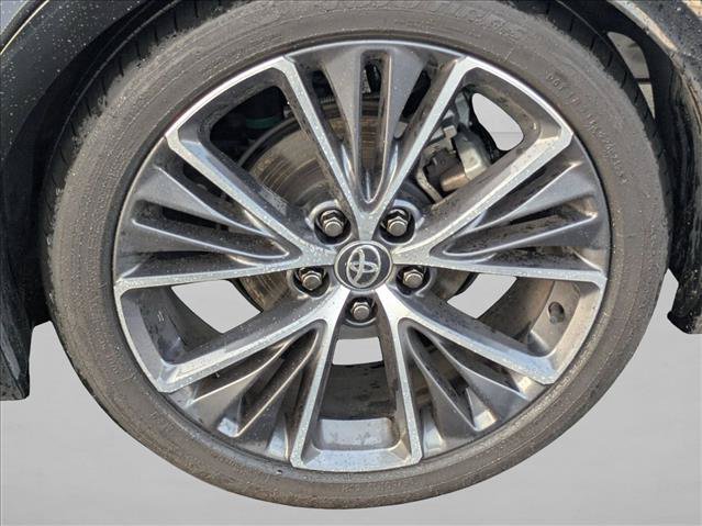 Used 2025 Toyota Prius XLE FWD image 16