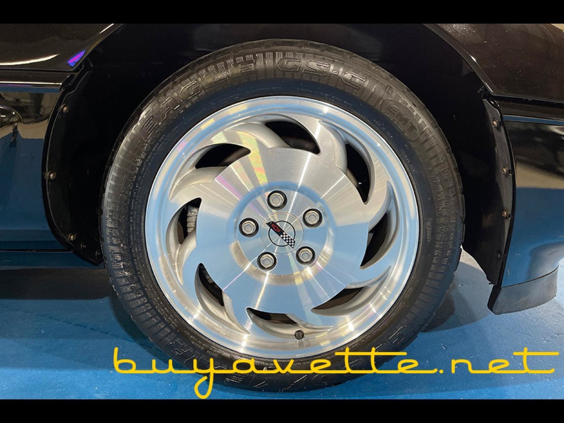 Used 1996 Chevrolet Corvette Convertible RWD image 13
