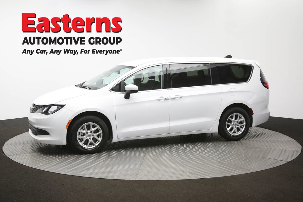Used 2023 Chrysler Voyager LX FWD image 58