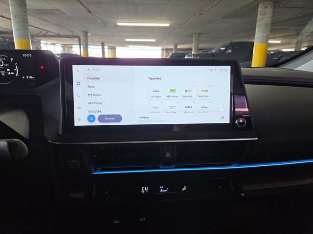 Used 2024 Toyota Prius XLE FWD image 13
