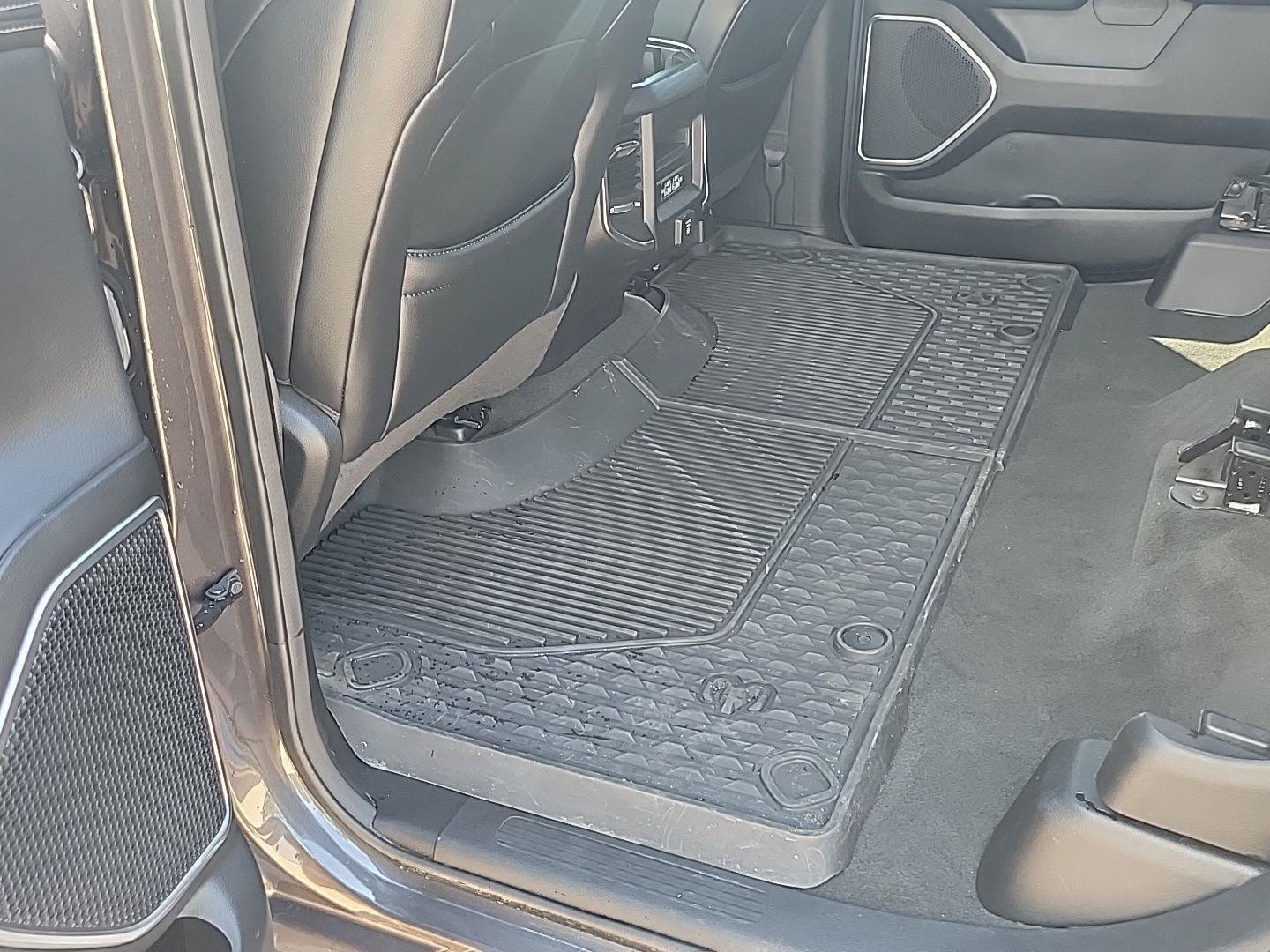 Used 2023 RAM 1500 Laramie AWD/4WD image 13