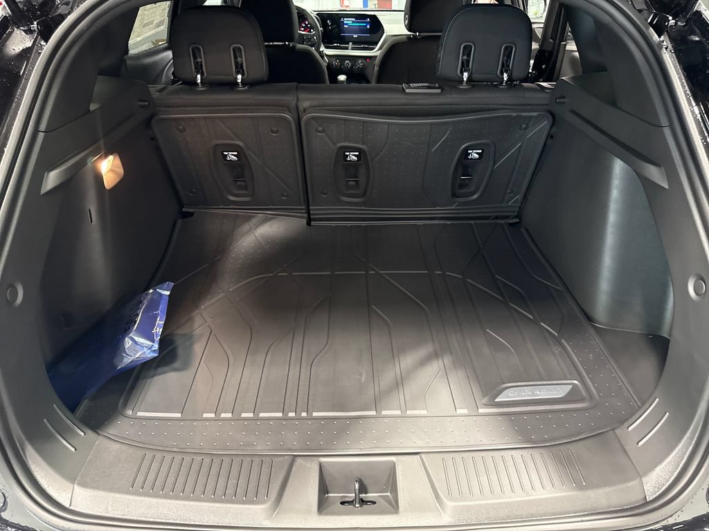New 2026 Chevrolet Trax RS w/ Sunroof Package FWD image 41