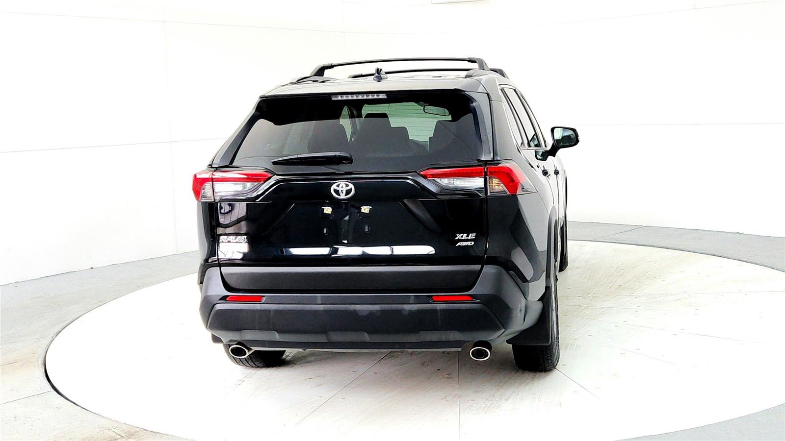 Certified 2023 Toyota RAV4 XLE w/ Convenience Package image 5