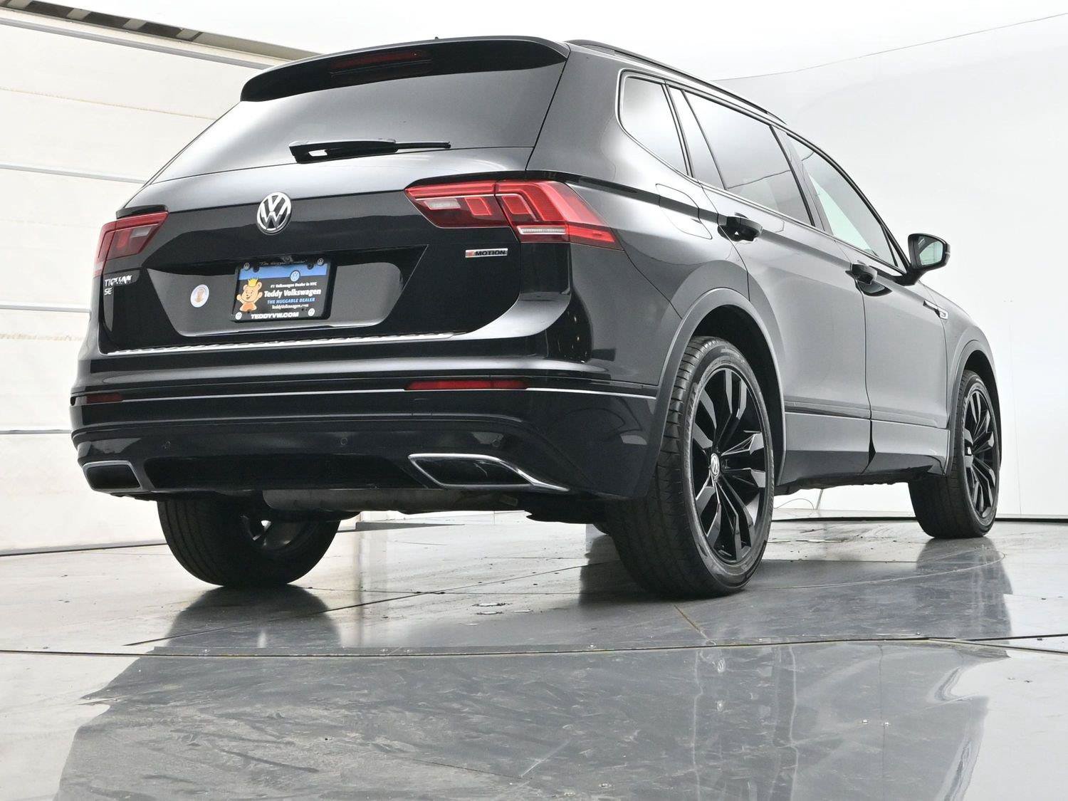 Used 2020 Volkswagen Tiguan SE R-Line AWD/4WD image 31
