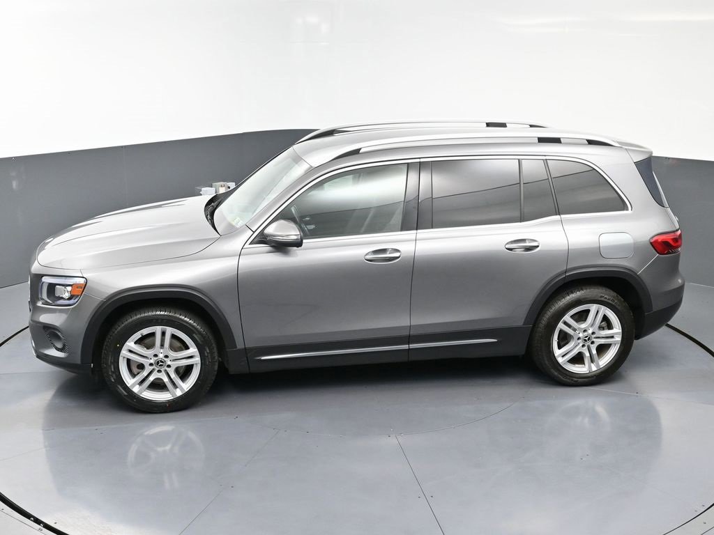 Used 2022 Mercedes-Benz GLB 250 w/ Premium Package Lite image 52