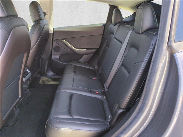 Used 2021 Tesla Model Y Long Range AWD/4WD image 19