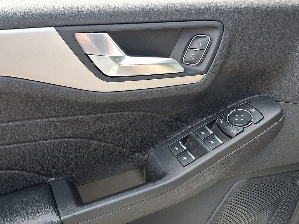 Used 2021 Ford Escape SEL FWD image 13