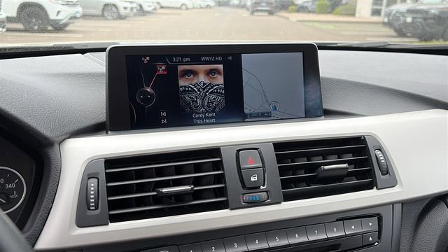 Used 2015 BMW 320i xDrive Sedan AWD/4WD image 17