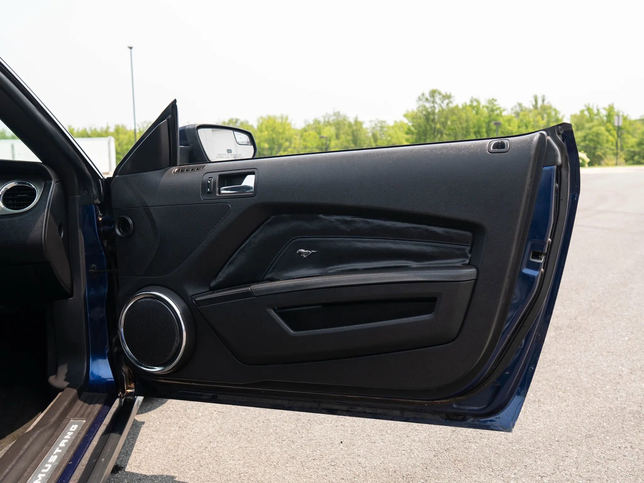 Used 2012 Ford Mustang GT Premium image 36