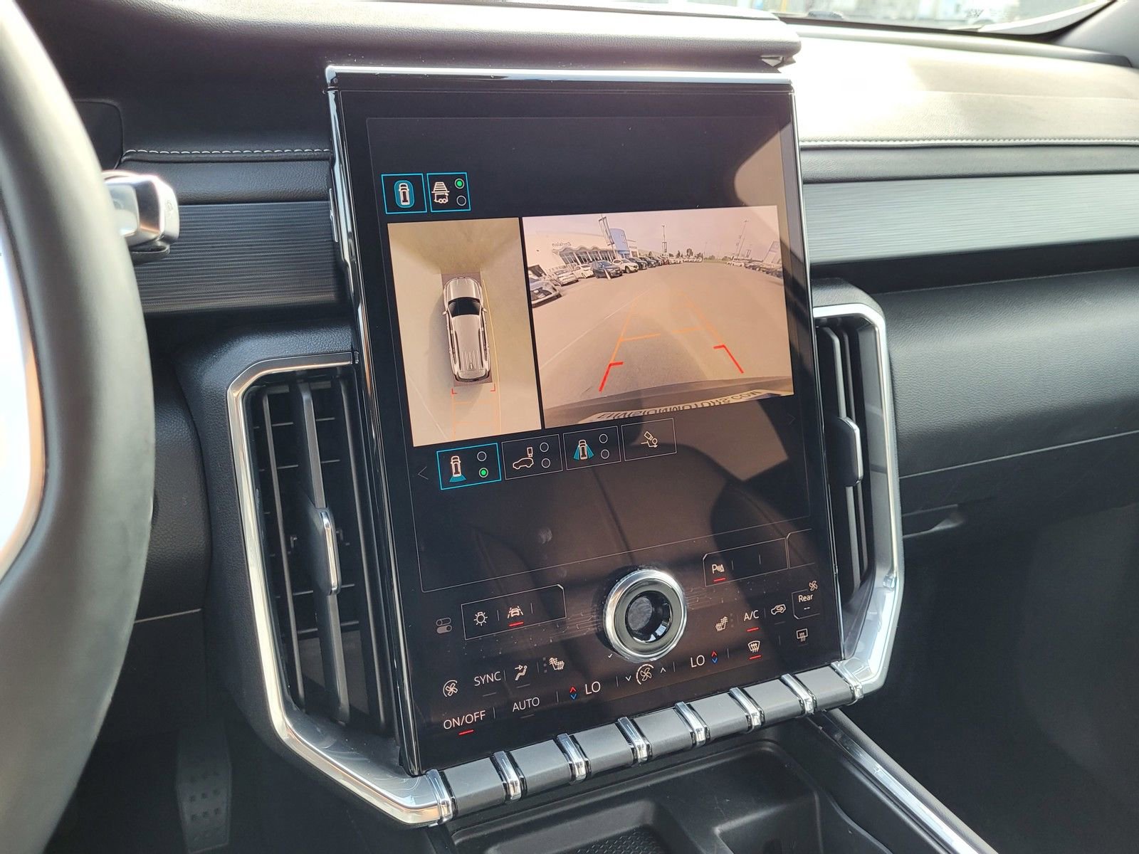 Used 2024 GMC Acadia Elevation image 26