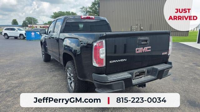 Used 2015 GMC Canyon SLE w/ All-Terrain Package AWD/4WD image 9