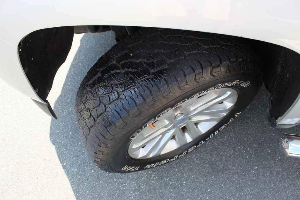 Used 2016 GMC Canyon SLT image 36