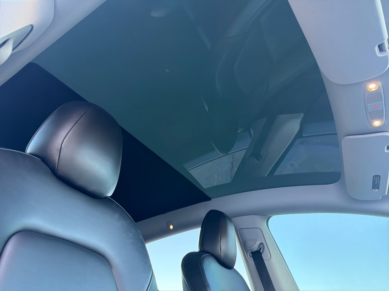 Used 2022 Tesla Model Y Performance AWD/4WD image 16