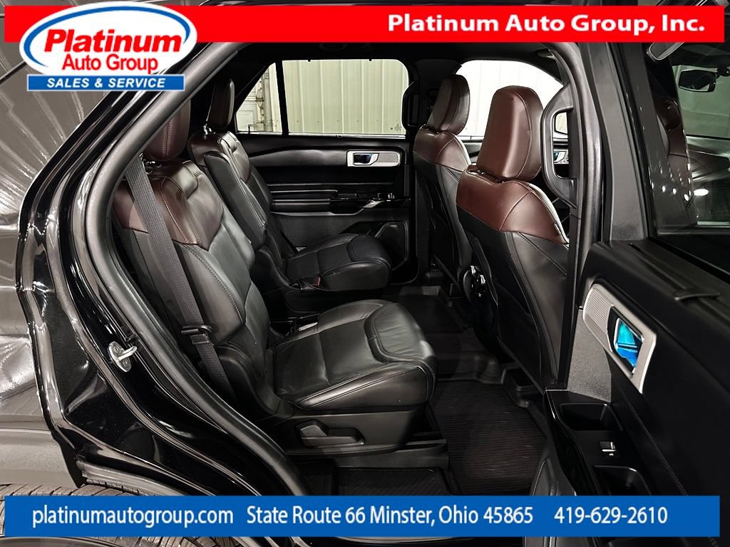 Used 2021 Ford Explorer Platinum w/ Equipment Group 601A AWD/4WD image 44