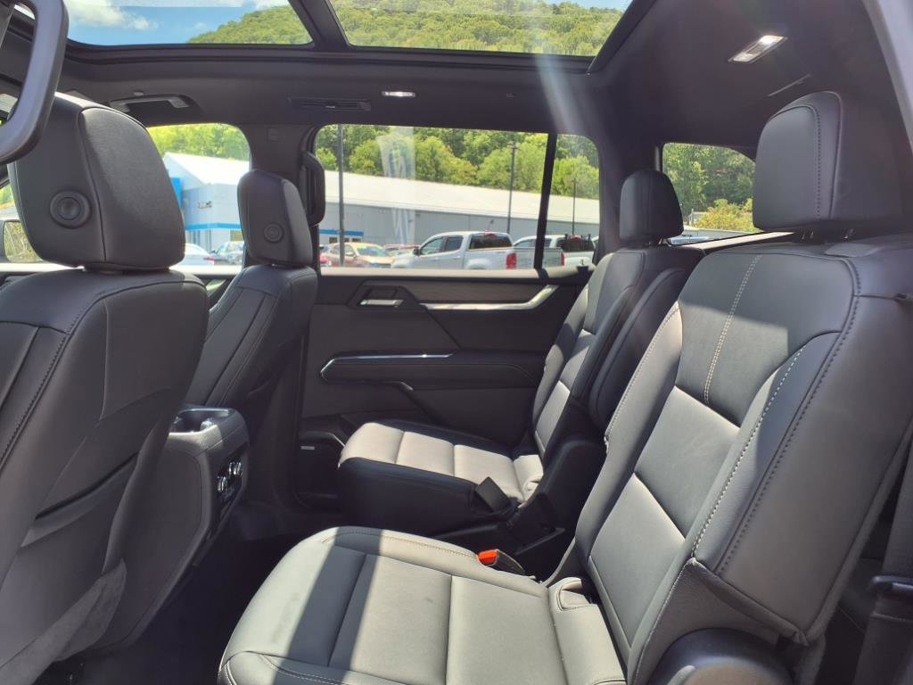 Used 2024 GMC Acadia Elevation AWD/4WD image 15