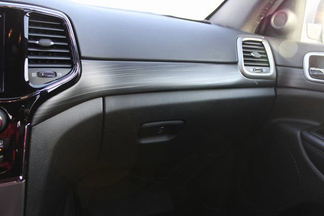 Used 2019 Jeep Grand Cherokee Altitude image 30