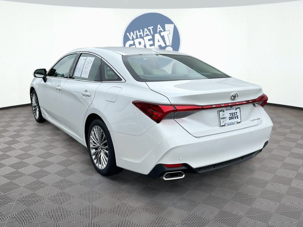 Used 2019 Toyota Avalon Limited w/ Advanced Safety Package FWD image 8