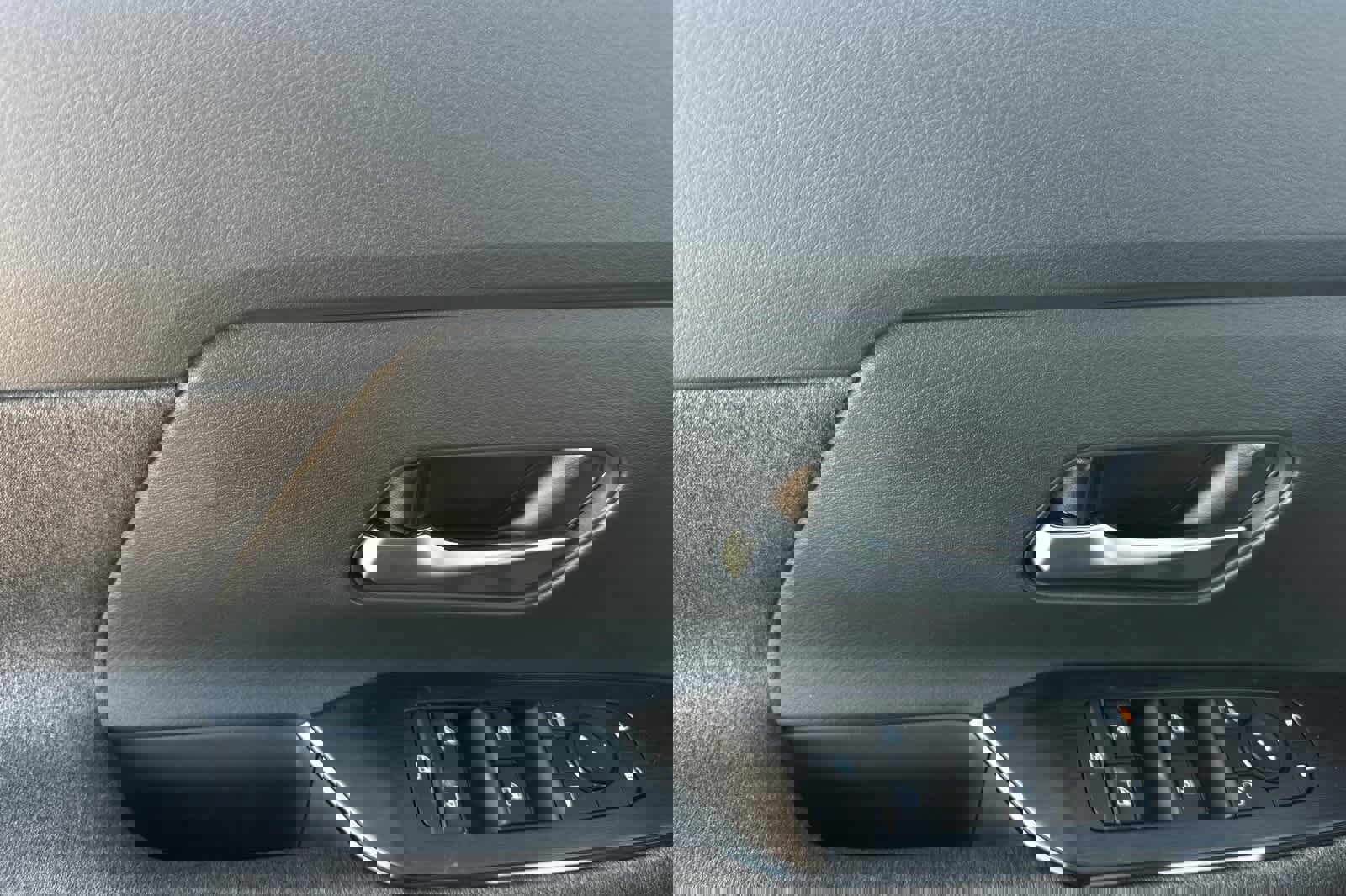 New 2026 Nissan Kicks SV image 13