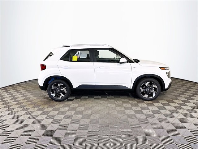New 2025 Hyundai Venue SEL image 9