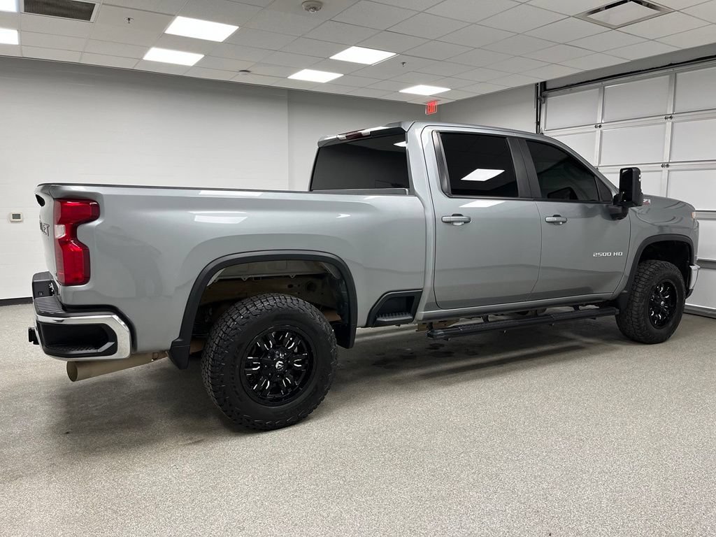 Used 2025 Chevrolet Silverado 2500 LT w/ Convenience Package AWD/4WD image 11