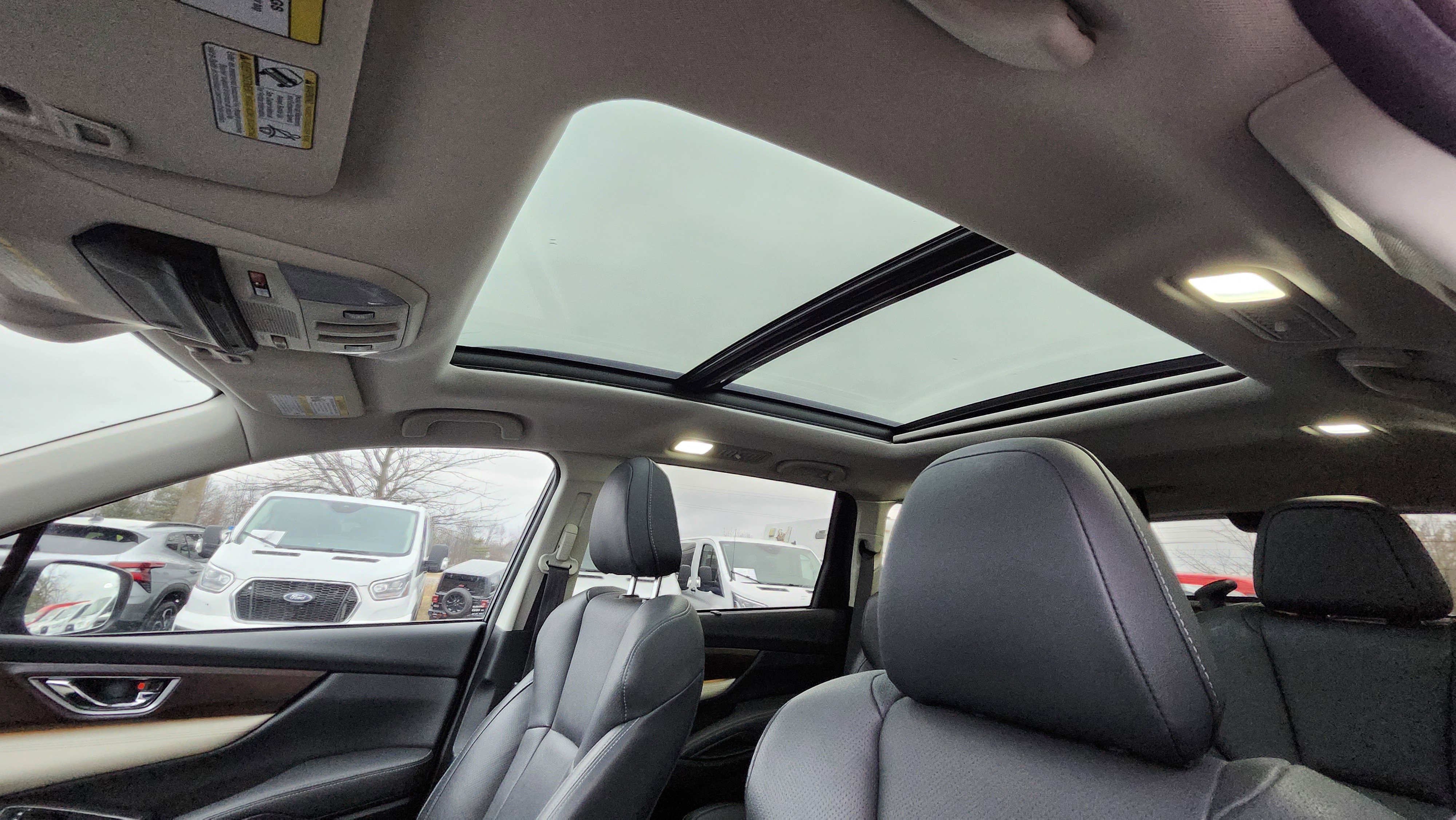 Used 2022 Subaru Ascent Touring w/ Popular Package #2A image 2