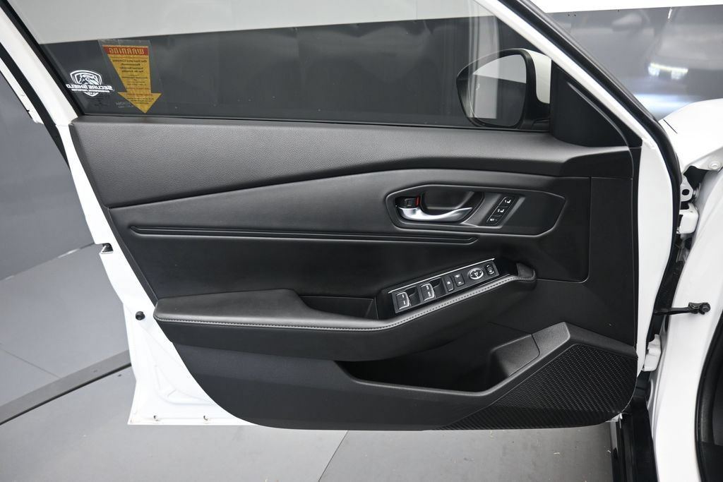 Used 2023 Honda Accord Touring image 9