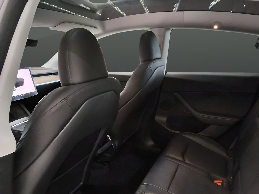 Used 2023 Tesla Model Y Long Range image 18