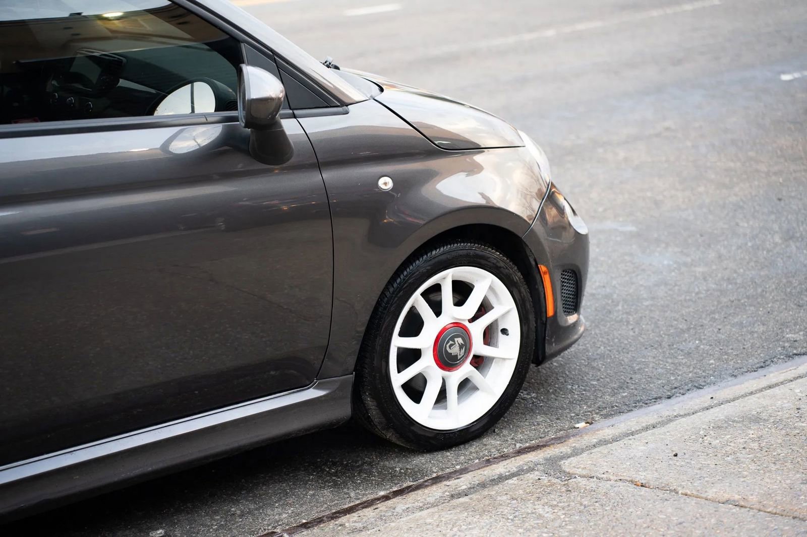 Used 2015 FIAT 500 Abarth FWD image 4