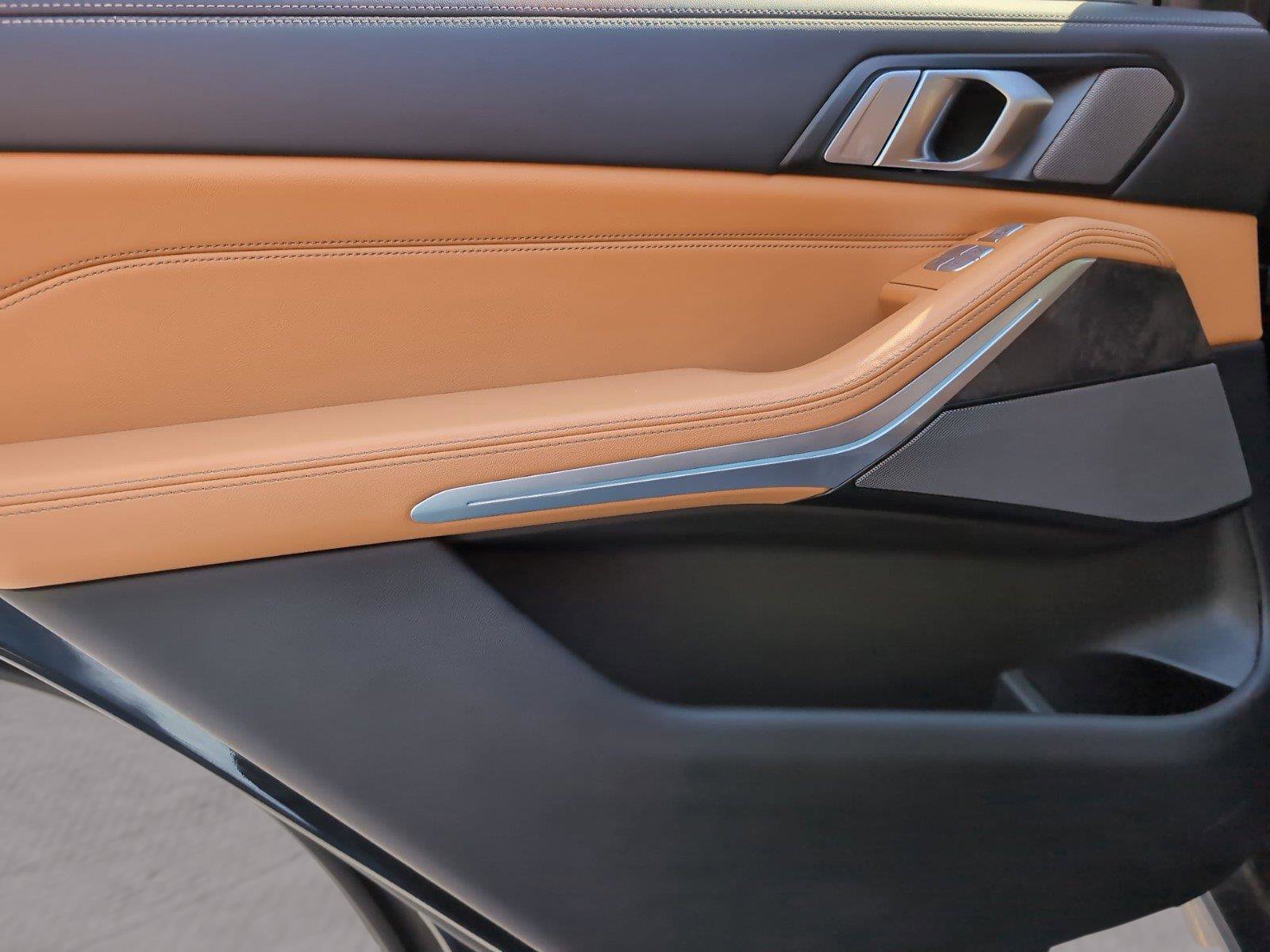 Used 2025 BMW X7 xDrive40i w/ Executive Package image 35