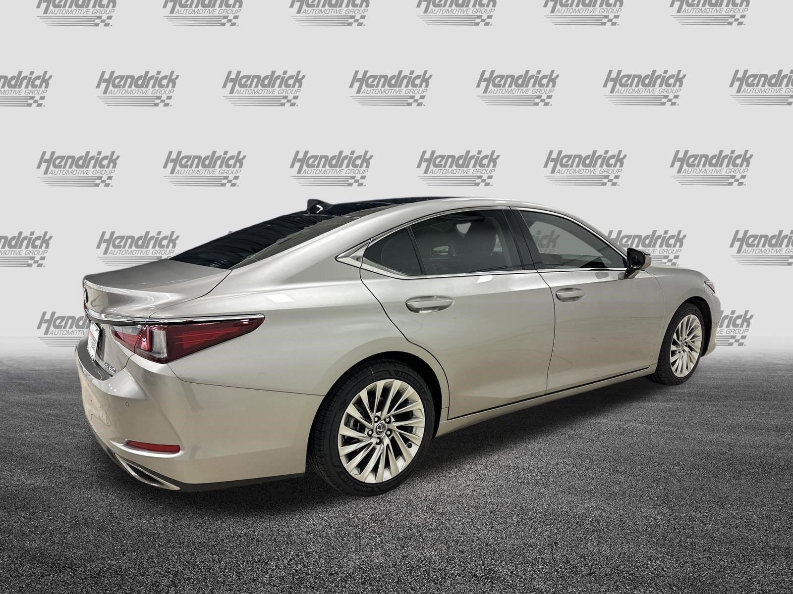 Used 2020 Lexus ES 350 w/ Accessory Package FWD image 10