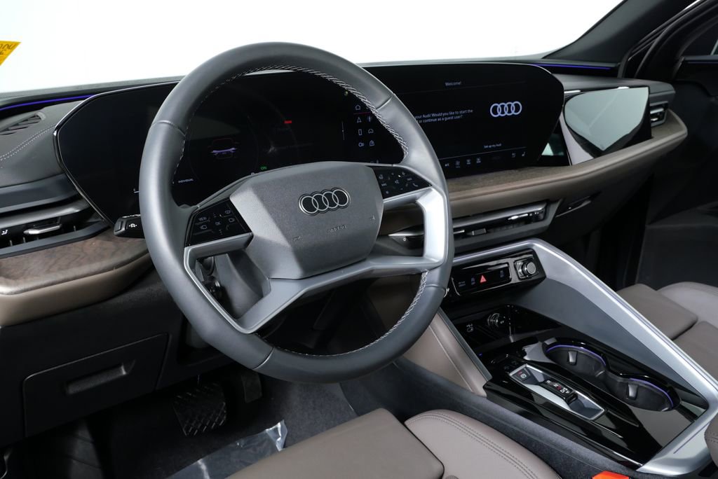 Used 2025 Audi Q5 Premium Plus w/ Premium Plus image 5