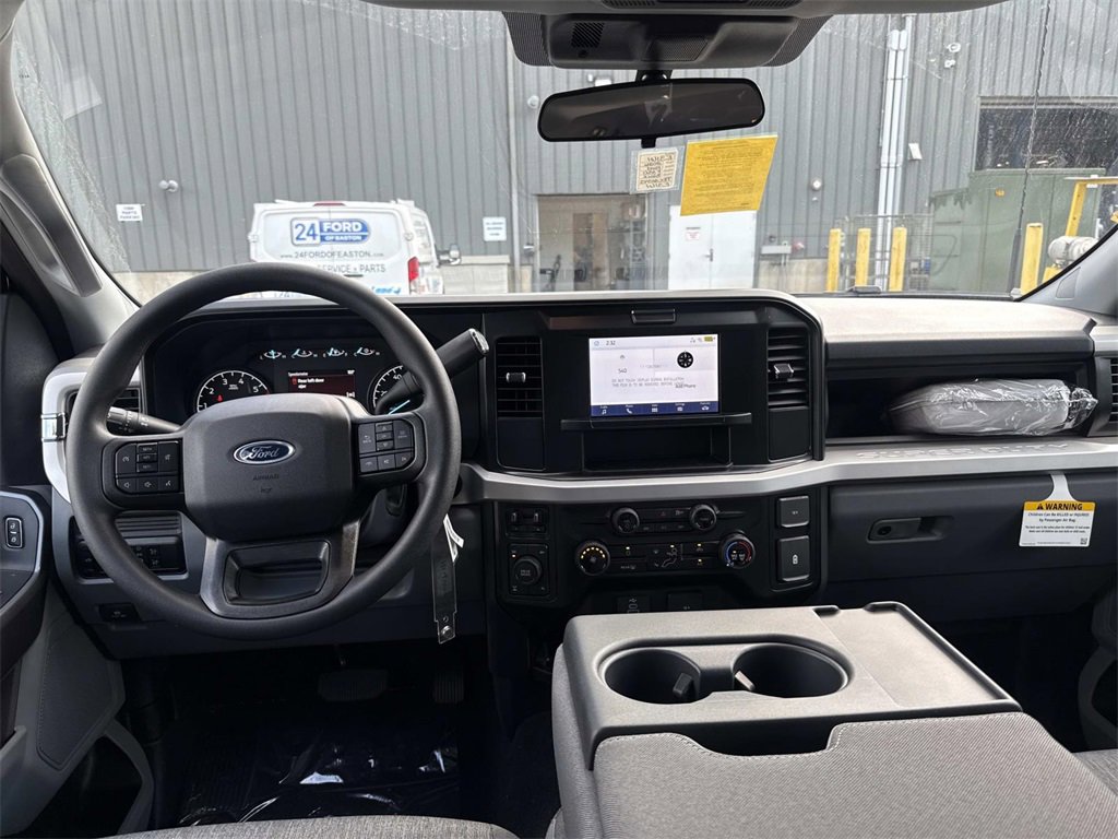 New 2026 Ford F350 4x4 Crew Cab Super Duty image 6