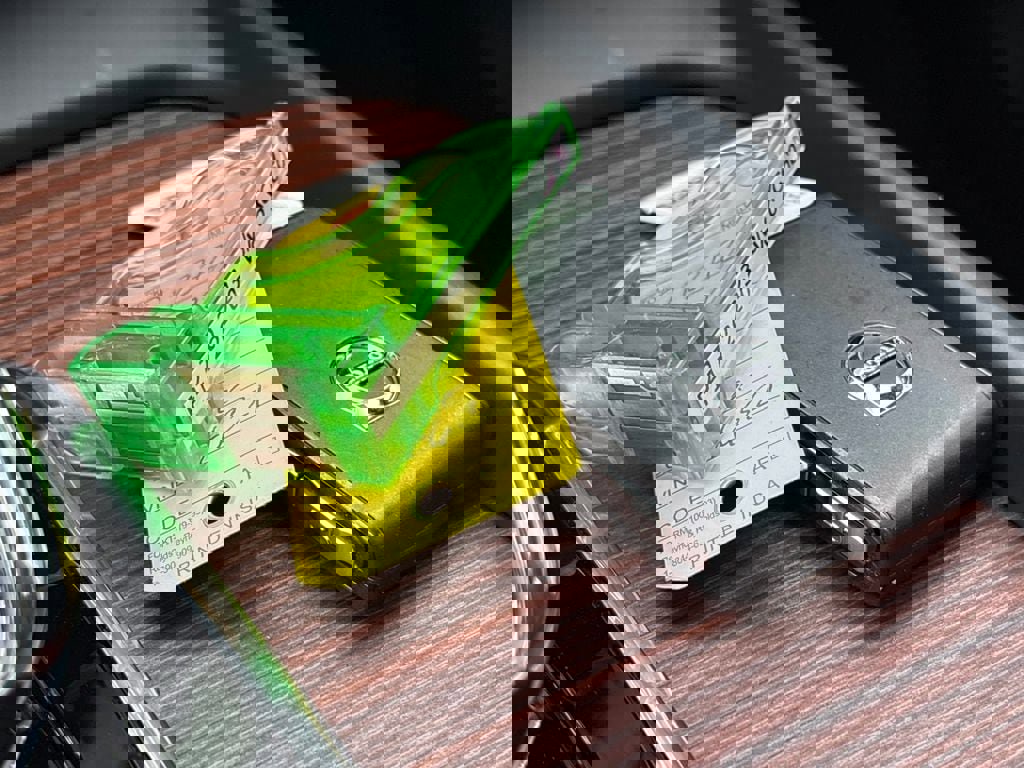 Used 2023 Volvo XC60 B5 Ultimate w/ Climate Package image 38