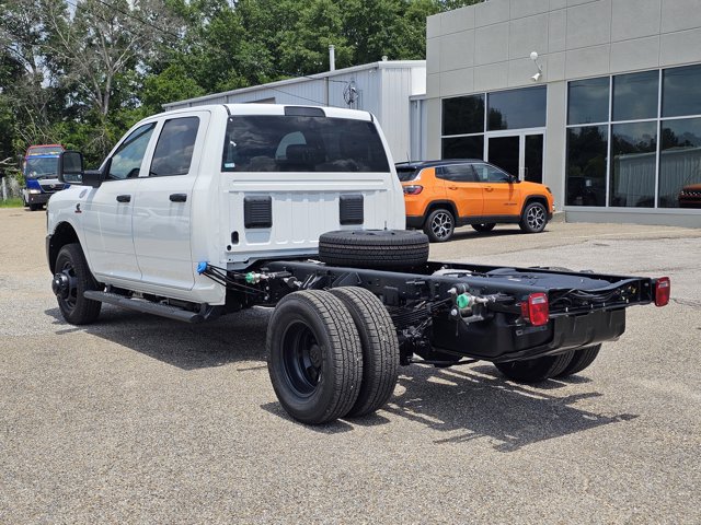 New 2026 RAM 3500 Tradesman AWD/4WD image 32