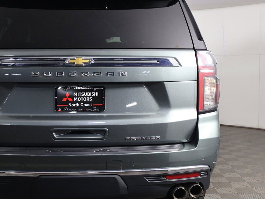 Used 2023 Chevrolet Suburban Premier AWD/4WD image 18