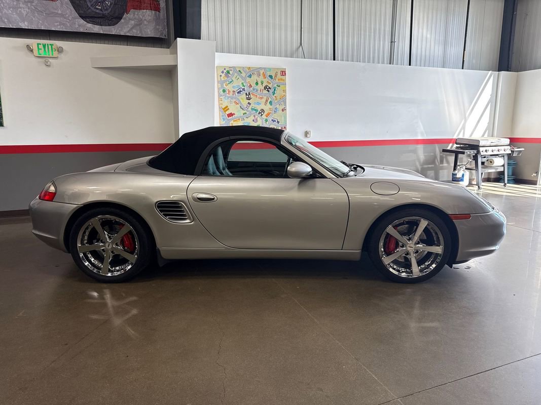 Used 2004 Porsche Boxster S image 4