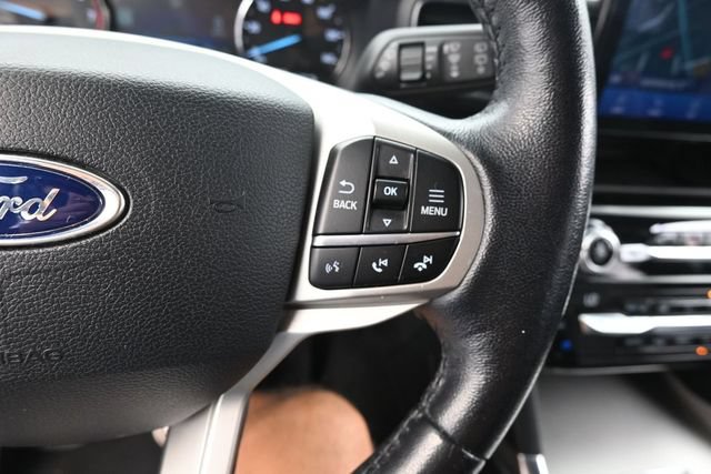 Used 2021 Ford Explorer Limited w/ Equipment Group 301A AWD/4WD image 17