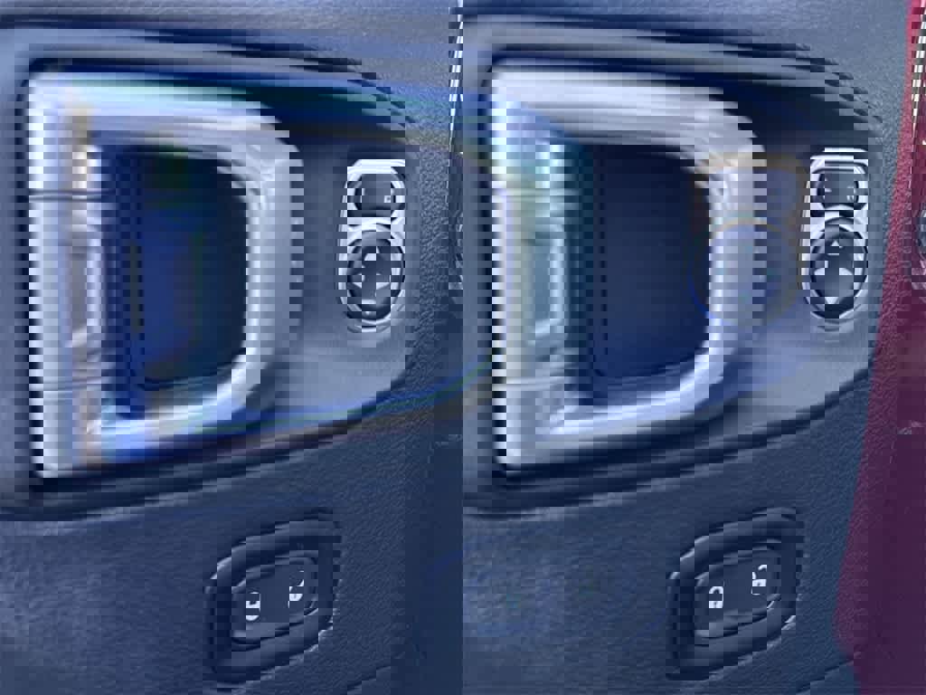 Used 2021 Jeep Wrangler Unlimited Sahara w/ Cold Weather Group image 23