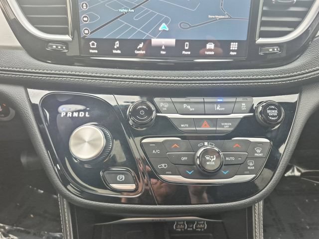 Used 2024 Chrysler Pacifica Premium FWD image 22