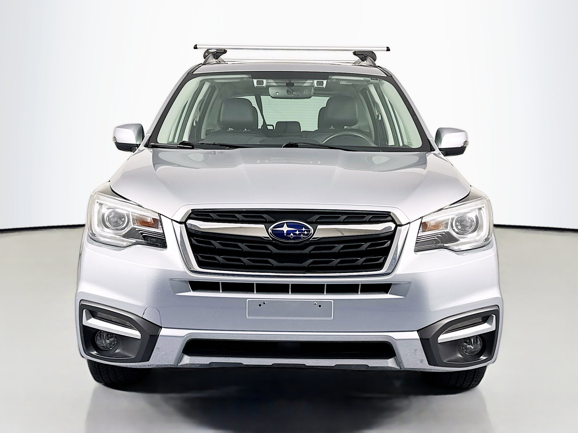 Used 2018 Subaru Forester 2.5i Touring AWD/4WD image 2